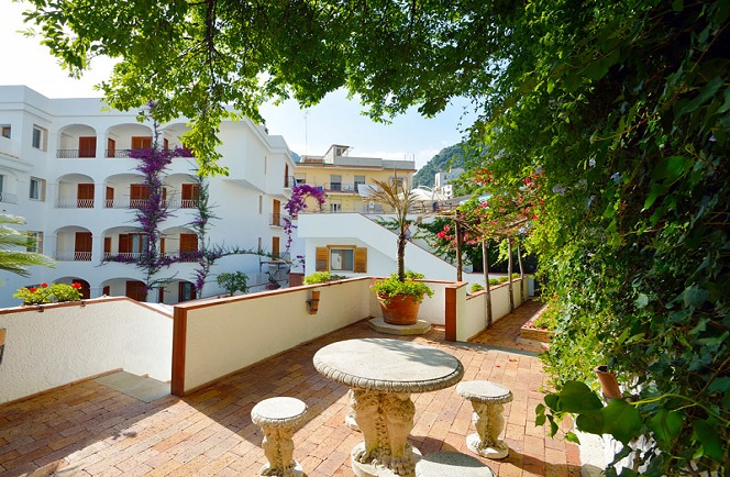 Fly Drive Amalfikust Ontdek de Pracht van Napels tot Ravello in 8 Dagen 7